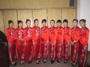 艺术系礼仪队为龙湖镇政府工作会议提供优质服务，喜获广泛好评